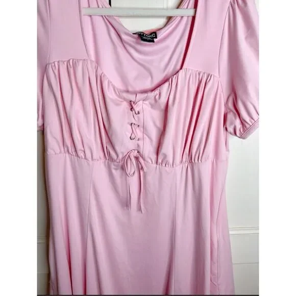 Hot Topic Pastel Pink Empire Dress Baby Pink Plus Size 2 Nwot - Picture 4 of 6